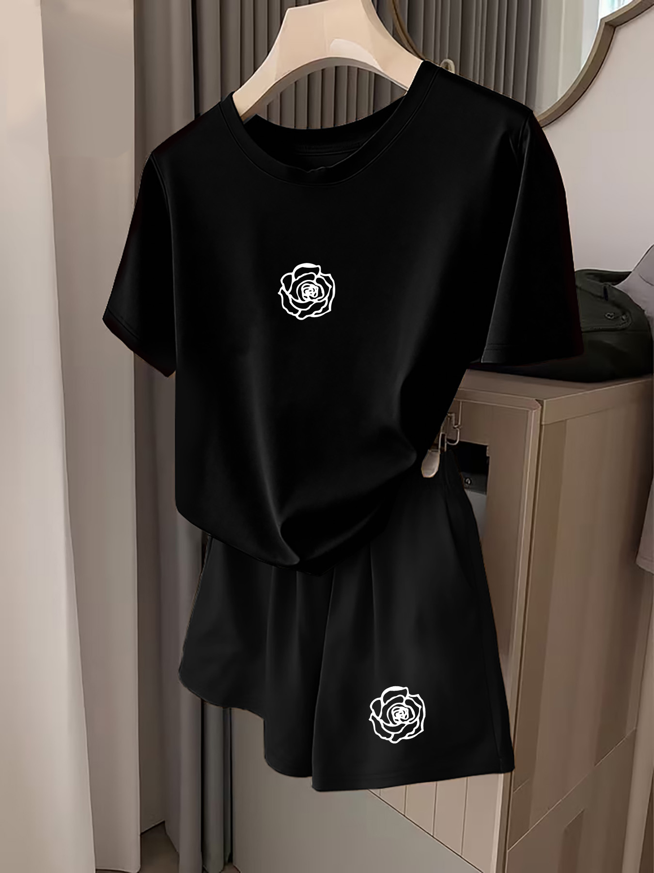 Casual Style with Artistic Lin - đánh giá và giá Summer Rose Clothing